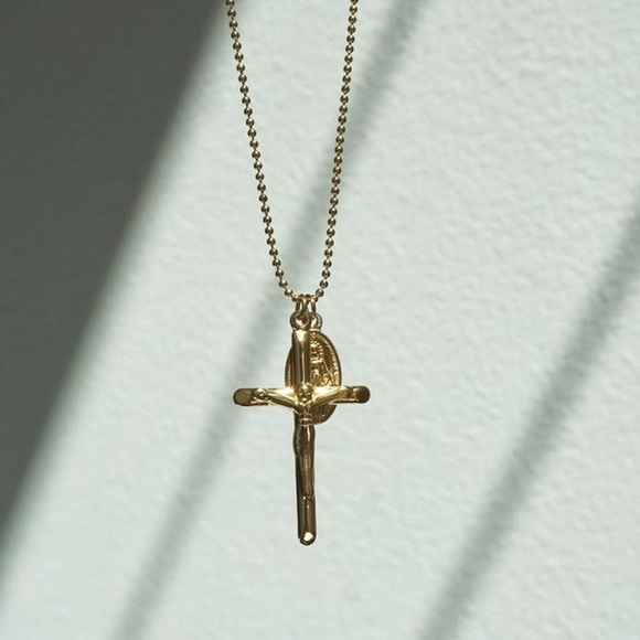 🚨SUMMER SALE🚨Gold Virgin Mary Cross Necklace - Picture 4 of 4